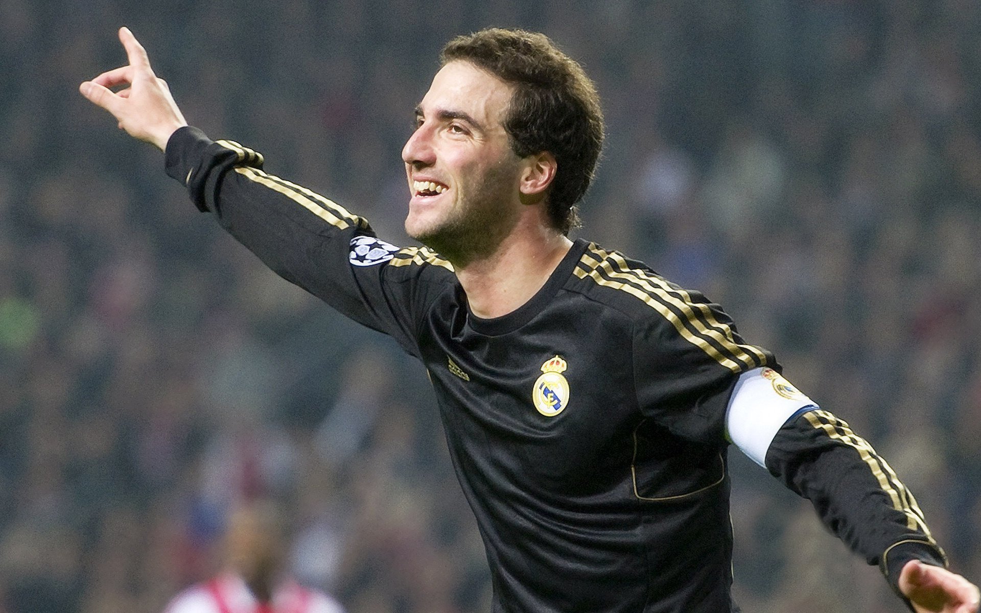 快船破冰西北狼,武切维奇火热状态成联盟新焦点