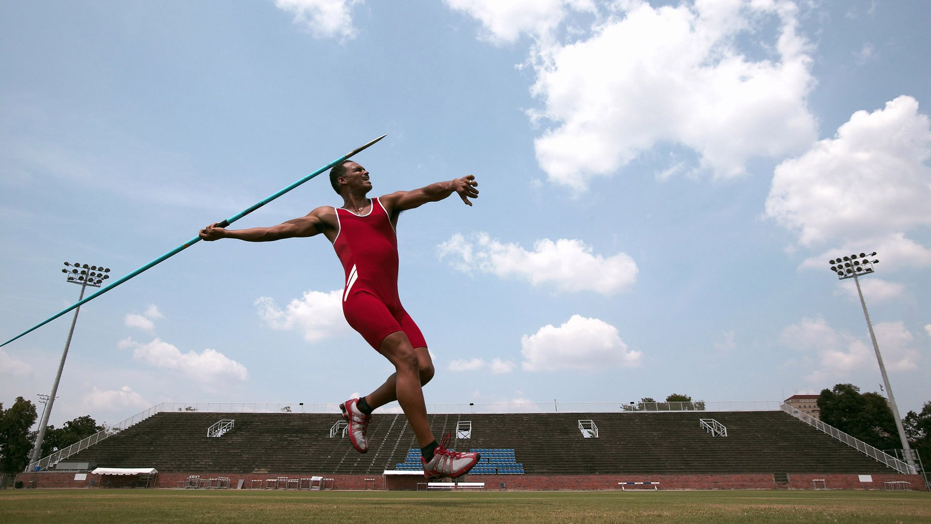 北欧奇迹与摩洛哥闪电，当挪威绝杀波兰，阿什拉夫在欧冠决赛中定义伟大